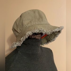 UNITED COLORS OF BENETTON Cotton khaki ladies bucket hat VVGUC size: OSFA